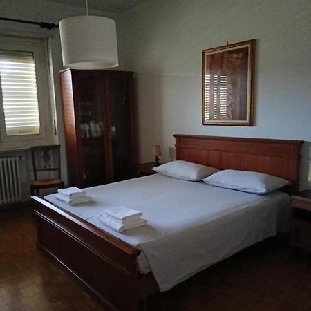 Casa Caty Lägenhet Pinerolo Exteriör bild