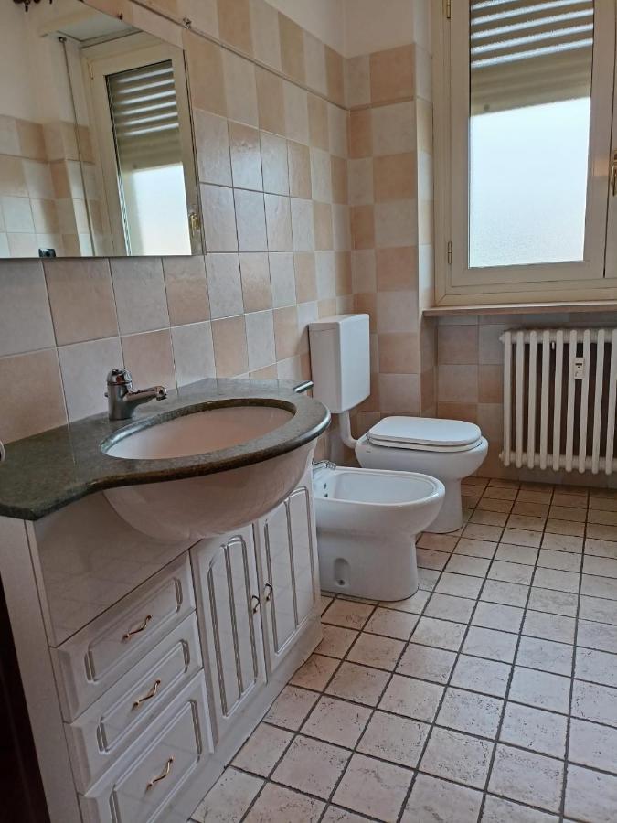 Casa Caty Lägenhet Pinerolo Exteriör bild
