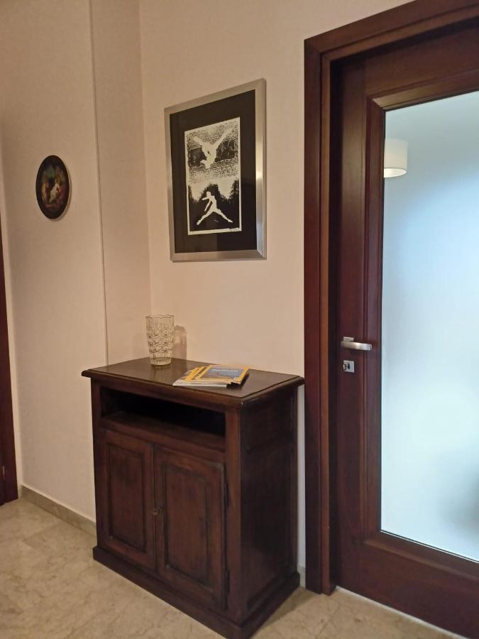 Casa Caty Lägenhet Pinerolo Exteriör bild