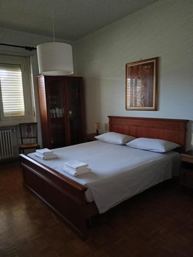 Casa Caty Lägenhet Pinerolo Exteriör bild
