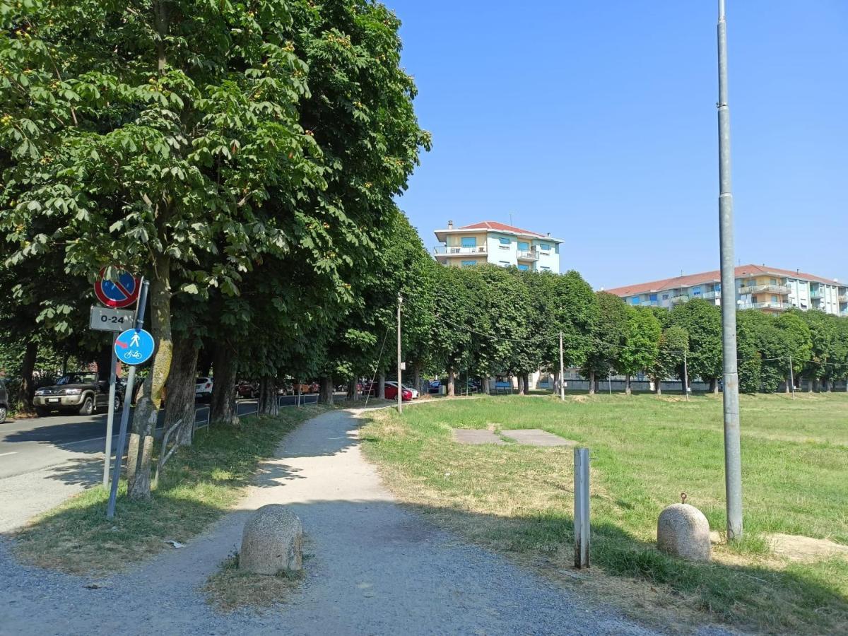 Casa Caty Lägenhet Pinerolo Exteriör bild