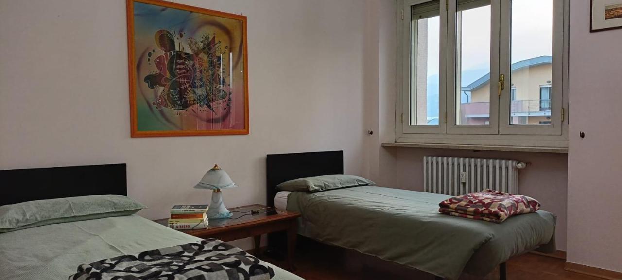 Casa Caty Lägenhet Pinerolo Exteriör bild